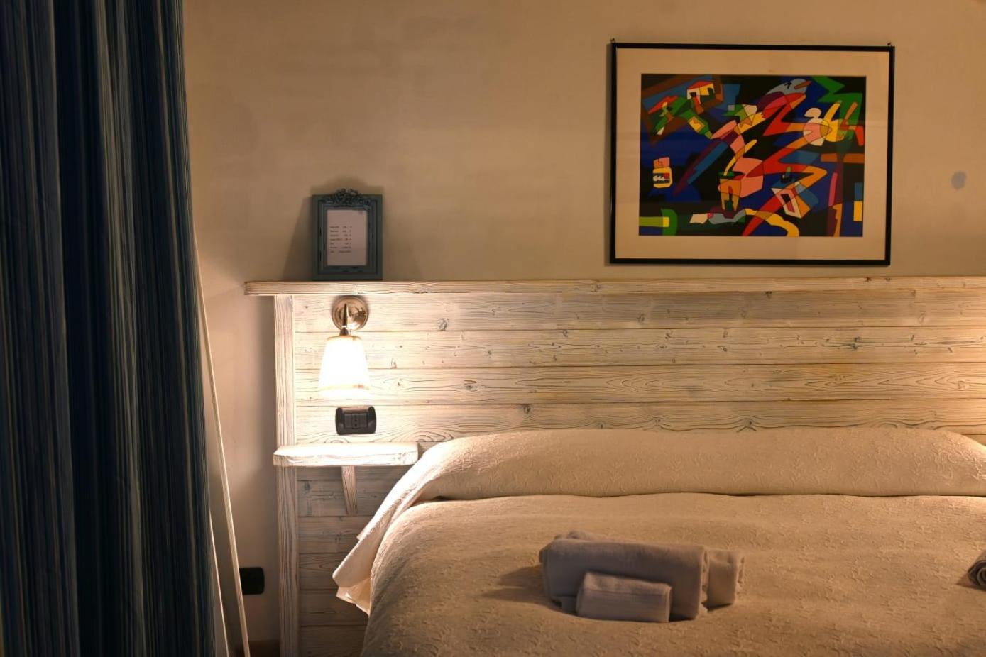 Domus Aurea Bed and Breakfast Saluzzo Exteriör bild