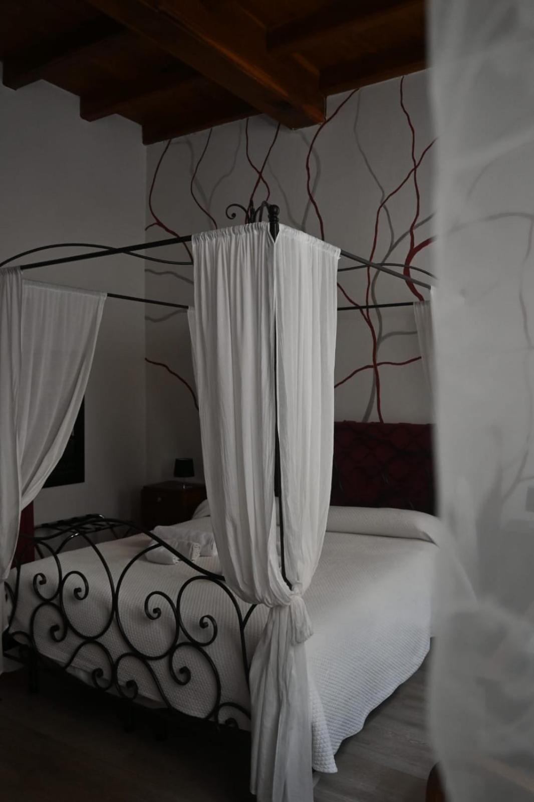 Domus Aurea Bed and Breakfast Saluzzo Exteriör bild