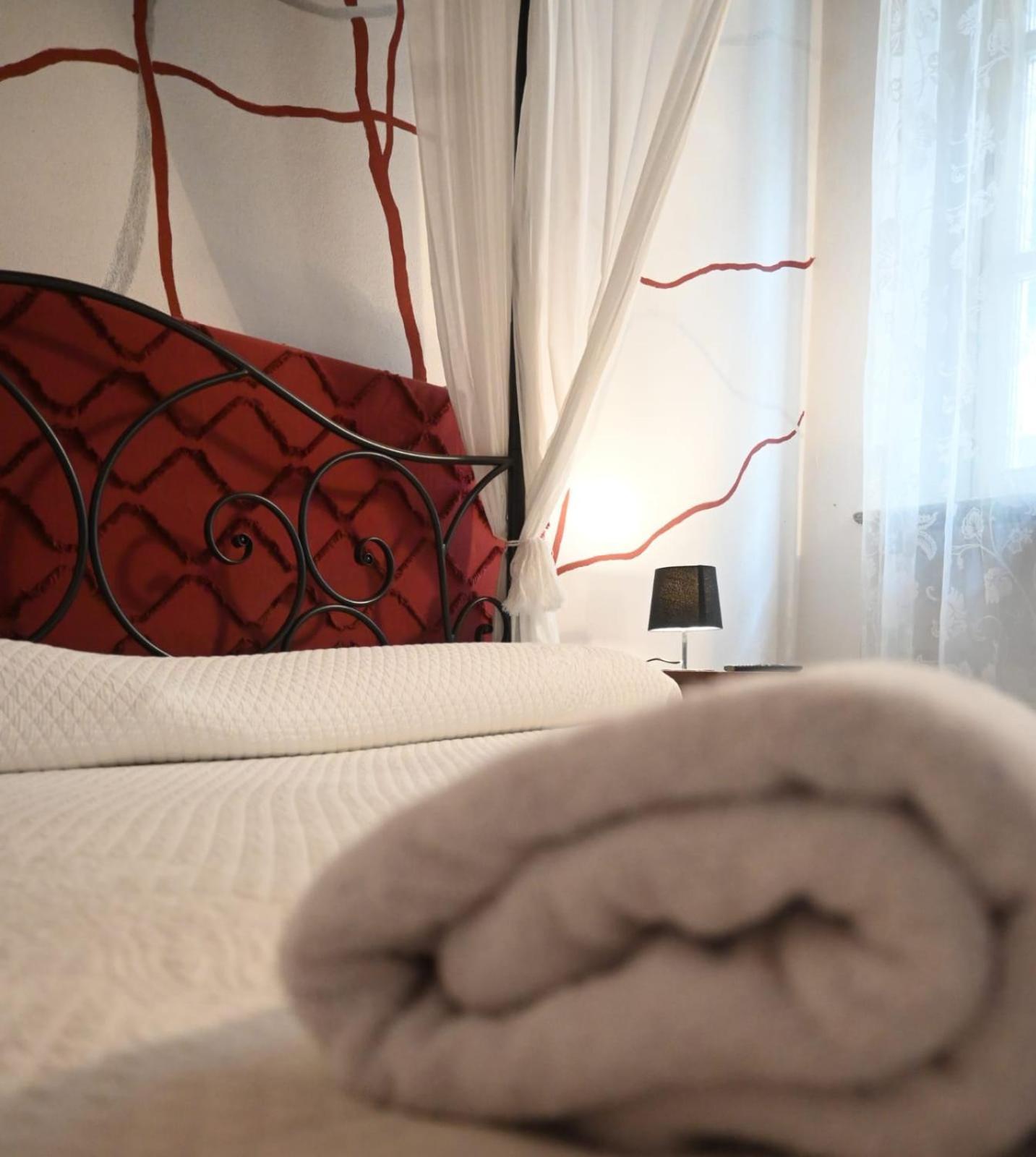 Domus Aurea Bed and Breakfast Saluzzo Exteriör bild