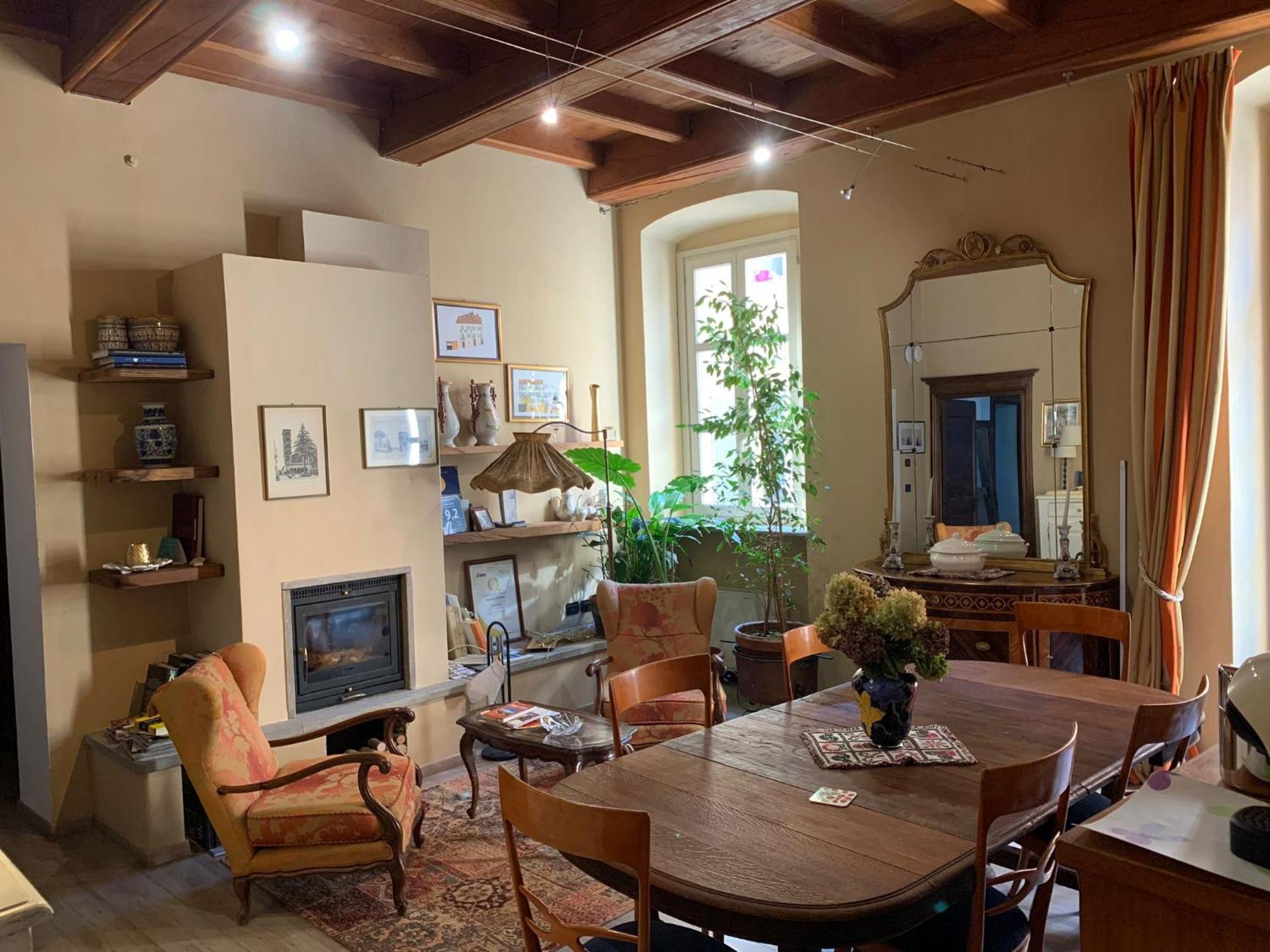 Domus Aurea Bed and Breakfast Saluzzo Exteriör bild