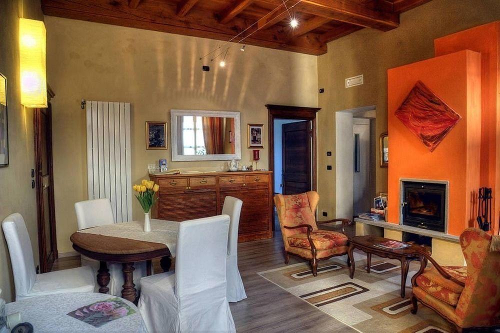 Domus Aurea Bed and Breakfast Saluzzo Exteriör bild