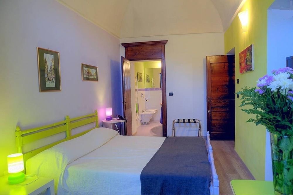 Domus Aurea Bed and Breakfast Saluzzo Exteriör bild