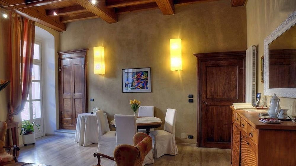 Domus Aurea Bed and Breakfast Saluzzo Exteriör bild